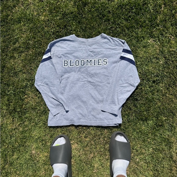 Y2K Bloomingdale's "Bloomies" Long Sleeve Tee NWOT - Picture 1 of 3